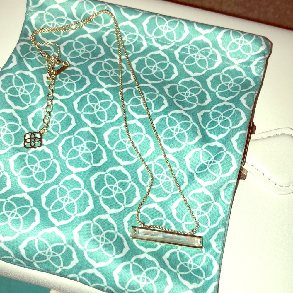 Kendra Scott Eleanor necklace